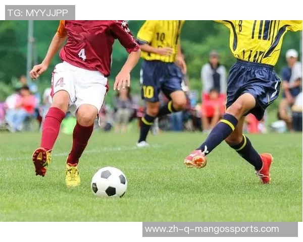 广州足球明星在绿茵场上激情奔跑展现风采带动城市足球热潮 广州足球明星在绿茵场上激情奔跑展现风采带动城市足球热潮