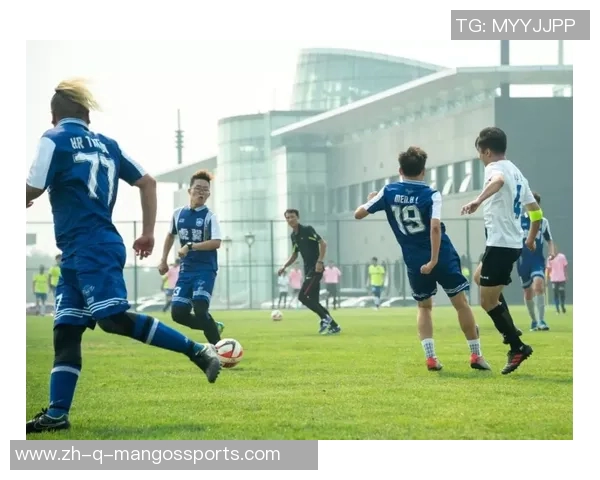 潮图球星足球热力来袭点燃年轻激情引爆绿茵时尚风潮