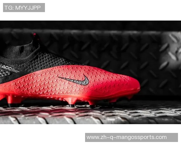 粉色足球鞋登场 球星脚下新潮流 引领赛场时尚风尚